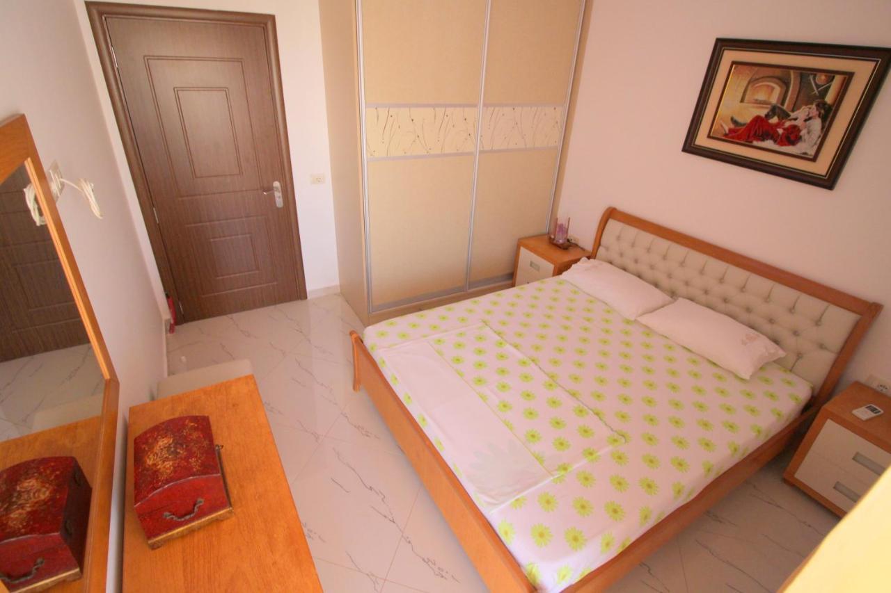 Klajdi Apartaments Sarandë Exterior foto