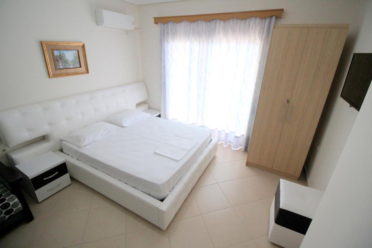 Klajdi Apartaments Sarandë Exterior foto
